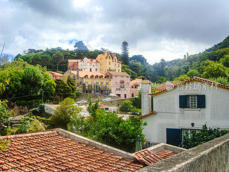 从Palacio Nacional de Sintra，葡萄牙，辛特拉村